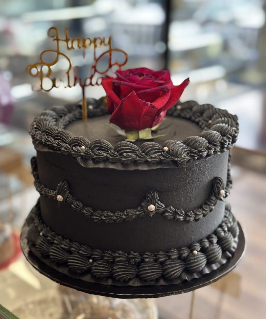 vintage-cake-black-scaled
